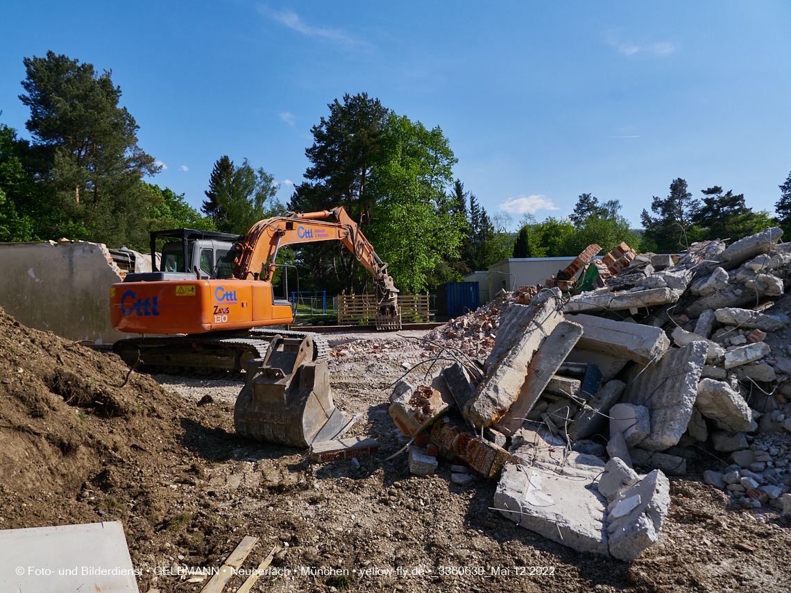 12.05.2022 - Baustelle am Haus für Kinder in Neuperlach